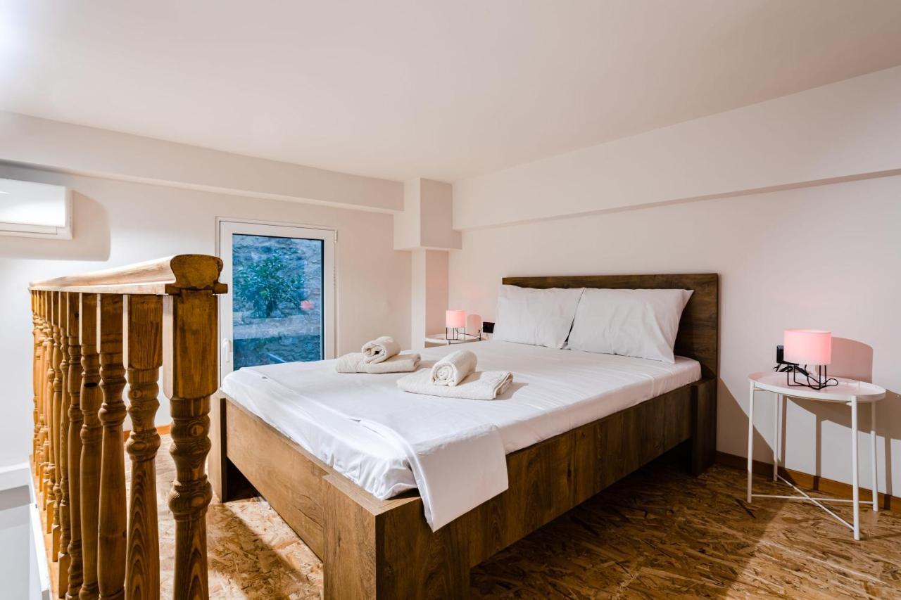 Uncover Kalamata'S Hidden Gem - Cosy City Nest Exterior foto