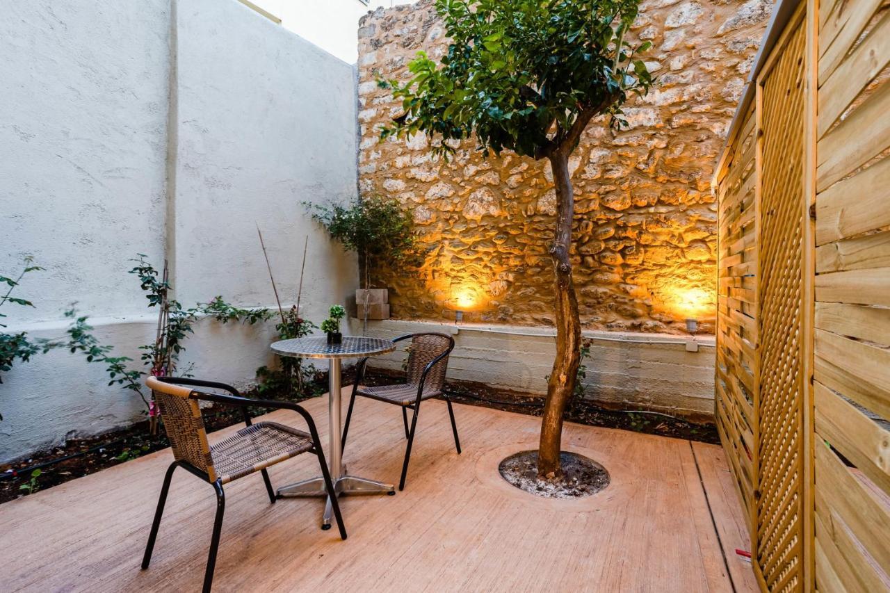 Uncover Kalamata'S Hidden Gem - Cosy City Nest Exterior foto