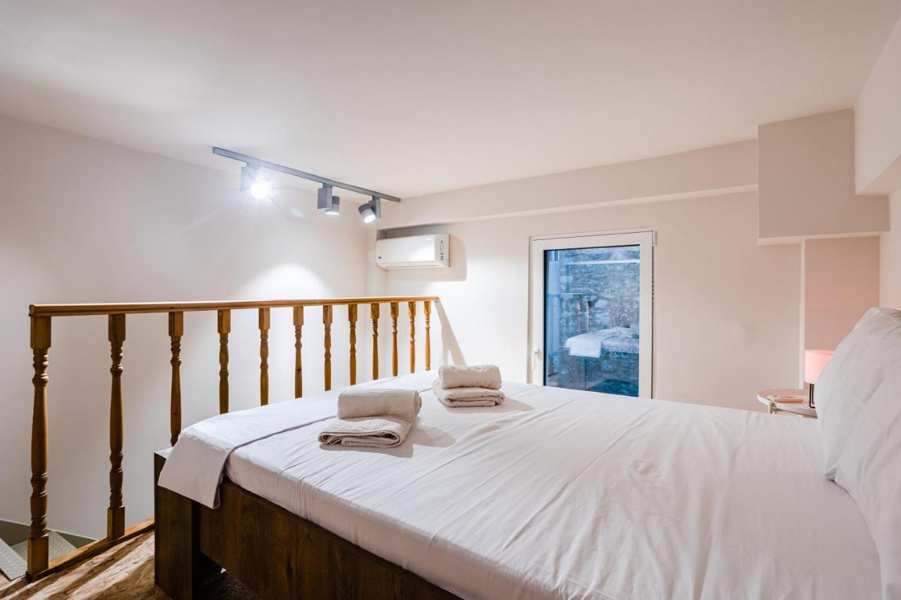 Uncover Kalamata'S Hidden Gem - Cosy City Nest Exterior foto
